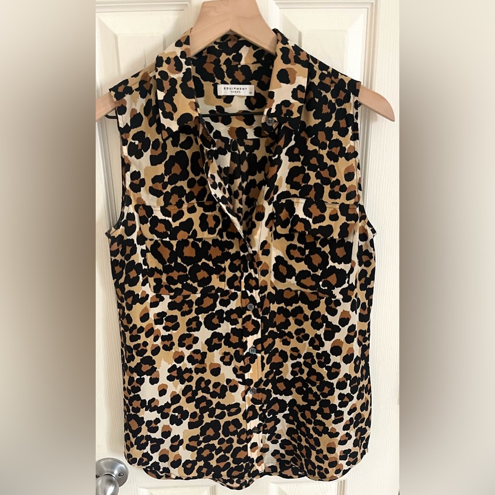 Equipment Leopard Sleeveless 100 Percent Silk Button Up Top XS